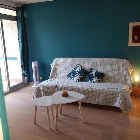 Appartement Avec Agreable Loggia Dans Residence Privee Fréjus Exterior foto